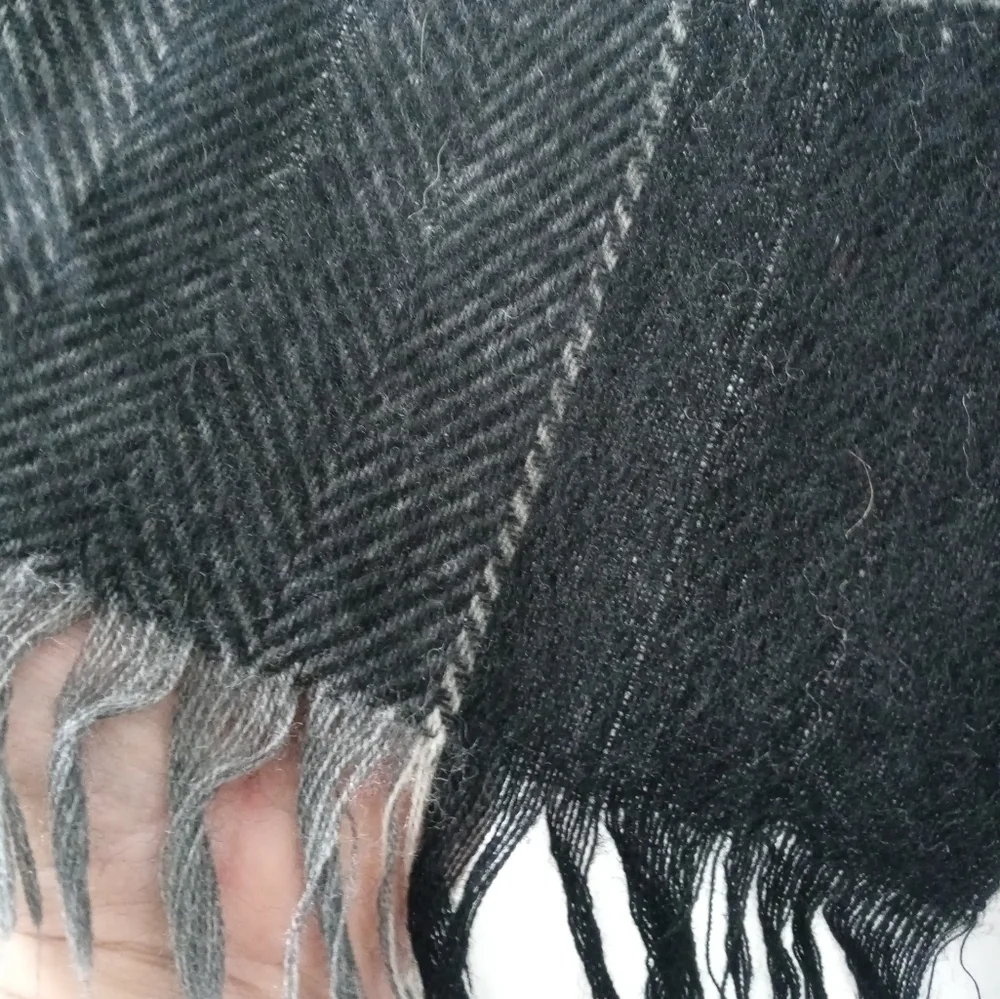 100% Superfine Lambs wool black gray Unisex Neck Scarf 47